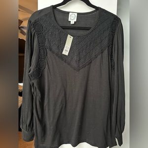 Francesca’s blue rain black long sleeve shirt